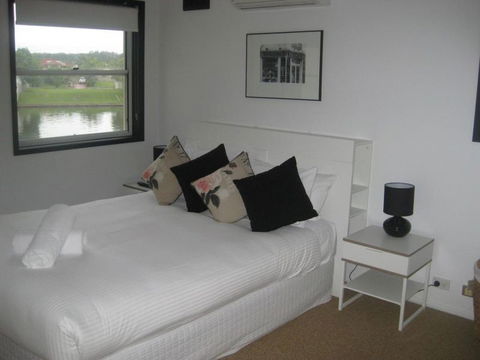 Noosa Entrance Waterfront Resort - Phillip Island Accommodation 11