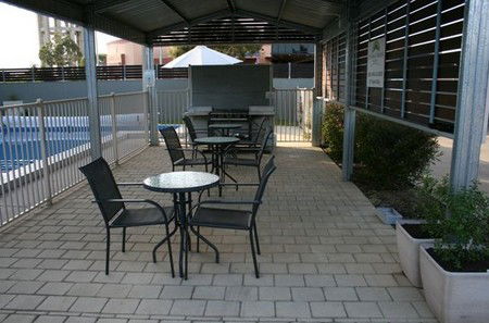 Central Motel Mildura - Phillip Island Accommodation 2