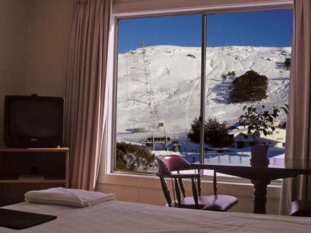 Falls Creek Hotel - Phillip Island Accommodation 1