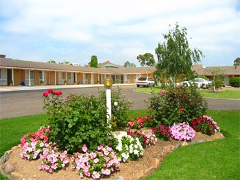 Bega Village Motor Inn - Phillip Island Accommodation 0