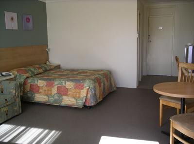 Country Comfort Orange - Phillip Island Accommodation 4