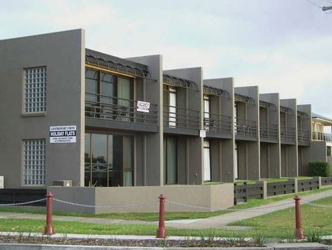 Centreport Units - Phillip Island Accommodation 0