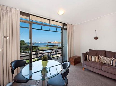 Centreport Units - Phillip Island Accommodation 2