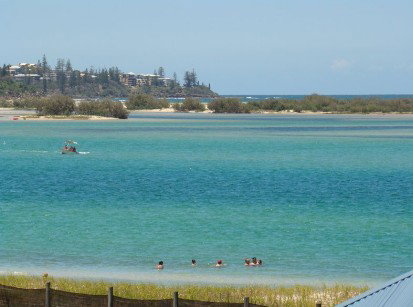 Caloundra Holiday Centre - Phillip Island Accommodation 0