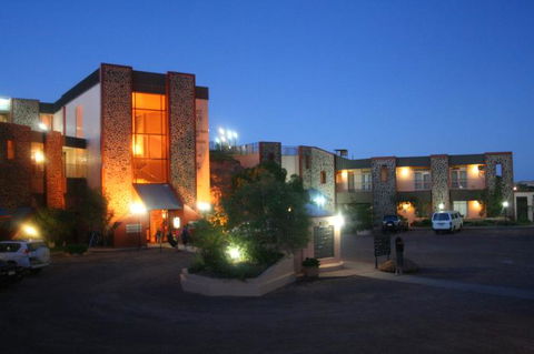 Desert Cave Hotel - Phillip Island Accommodation 2
