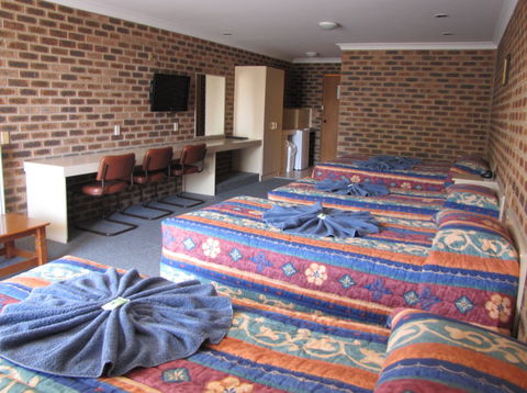 The Big Trout Motor Inn - Phillip Island Accommodation 1