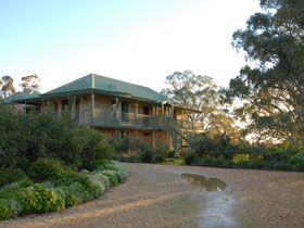 Lindsay House - Phillip Island Accommodation 0