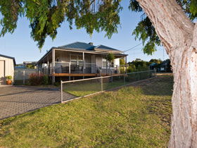 Serenity Holiday House - Phillip Island Accommodation 0