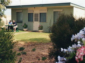 Oaklands Fishing Cottage - Phillip Island Accommodation 0