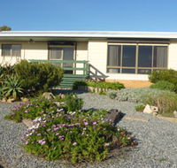 Oaklands Beach House - Phillip Island Accommodation