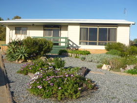 Oaklands Beach House - Phillip Island Accommodation 0
