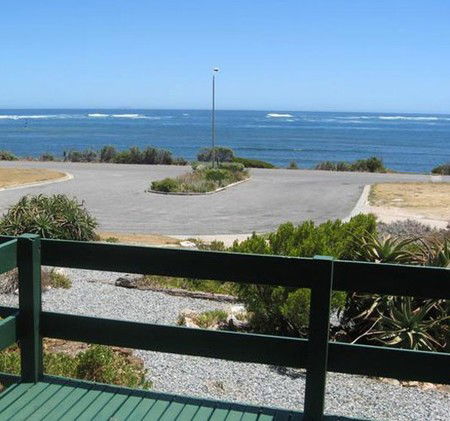 Oaklands Beach House - Phillip Island Accommodation 1