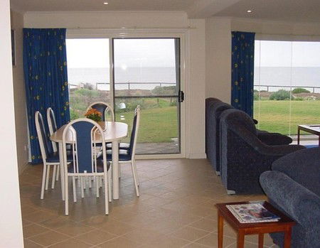 Moonta Bay Escape - Phillip Island Accommodation 2