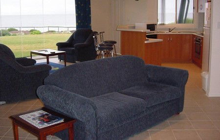 Moonta Bay Escape - Phillip Island Accommodation 3