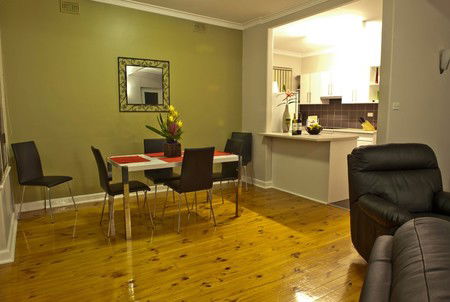Oxford Holiday House - Phillip Island Accommodation 1
