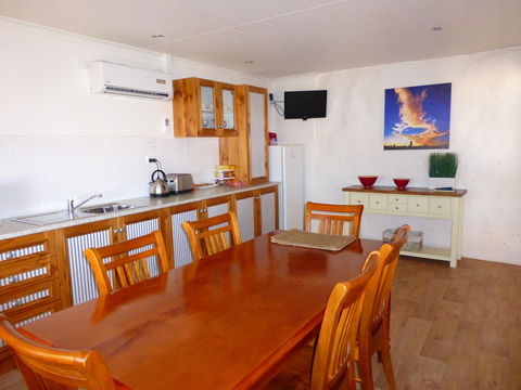 Underground Bed And Breakfast - Phillip Island Accommodation 1
