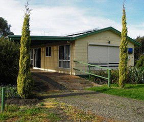 The Folly Holiday Home - Phillip Island Accommodation 2