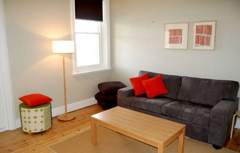 Port Elliot Beach House YHA - Phillip Island Accommodation 2