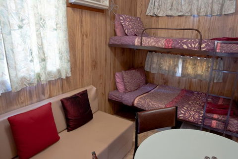 Moonta Bay Road Cabins And Cottages - Phillip Island Accommodation 4