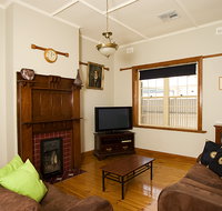 Semaphore Beach House - Phillip Island Accommodation