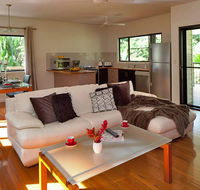 Misty Mountains Tropical Rainforest Romantic Retreat - Phillip Island Accommodation