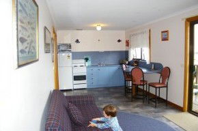 Arthur River Sunset Seaview Villas - Phillip Island Accommodation 1