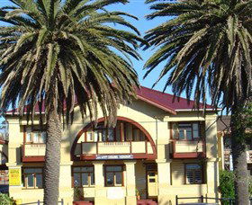 Bermagui Beach Hotel Motel - Phillip Island Accommodation 0