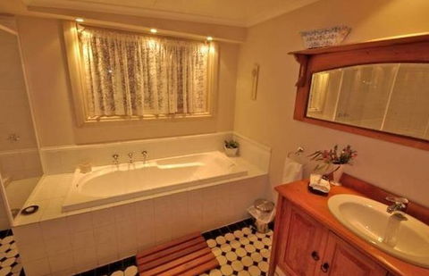 First Chance - Phillip Island Accommodation 0