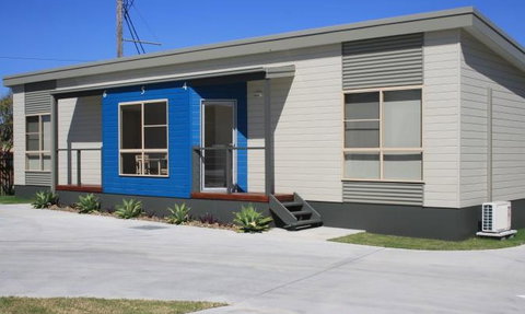 Bowlo Holiday Cabins - Phillip Island Accommodation 1