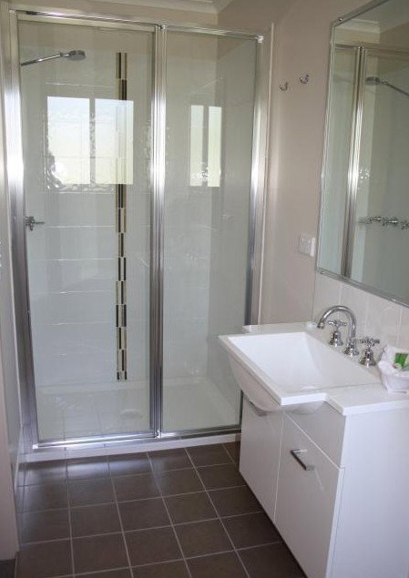 Bowlo Holiday Cabins - Phillip Island Accommodation 2