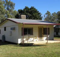 Cockatoo Cottage - Pooncarie - Phillip Island Accommodation