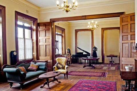 Mandelson's Of Goulburn - Phillip Island Accommodation 2