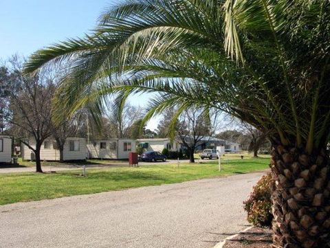 Leeton Caravan Park - Phillip Island Accommodation 1