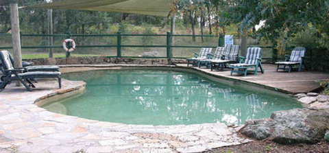 Banjos Bushland Retreat - Phillip Island Accommodation 0