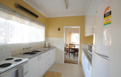 Amber Court Coonabarabran - Phillip Island Accommodation 2