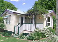 Flora Alba Cottage And Jacaranda On Pallas - Phillip Island Accommodation 4