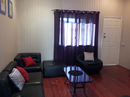 Auckland Street Queenslander - Phillip Island Accommodation 1