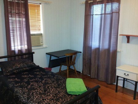 Auckland Street Queenslander - Phillip Island Accommodation 5