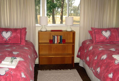 Flag Springs Bush Retreat - Phillip Island Accommodation 0