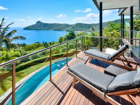Whitsunday Holidays - Phillip Island Accommodation 0