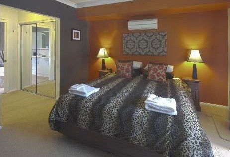 Avon Lodge Bribie Island - Phillip Island Accommodation 1