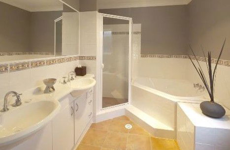 Avon Lodge Bribie Island - Phillip Island Accommodation 2