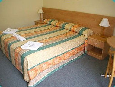 Rest Easy Motel - Phillip Island Accommodation 3