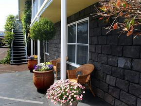Central Motel Port Fairy - Phillip Island Accommodation 2