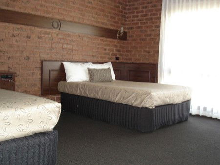 Albury Townhouse - Phillip Island Accommodation 4