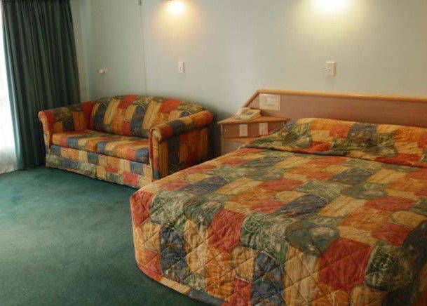 Runaway Bay QLD Phillip Island Accommodation