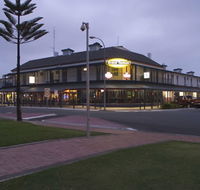 Grand Tasman Hotel - Phillip Island Accommodation