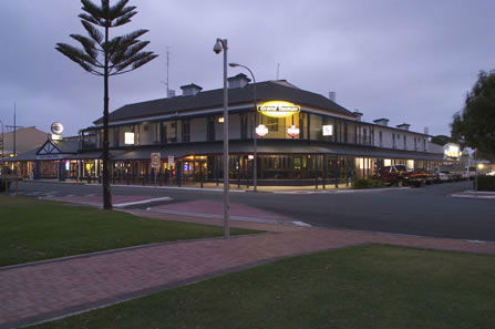 Grand Tasman Hotel - Phillip Island Accommodation 0