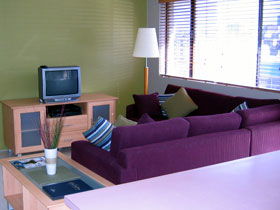 Beachside Court - Phillip Island Accommodation 1