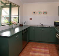 Cocos Beach Bungalows - Phillip Island Accommodation